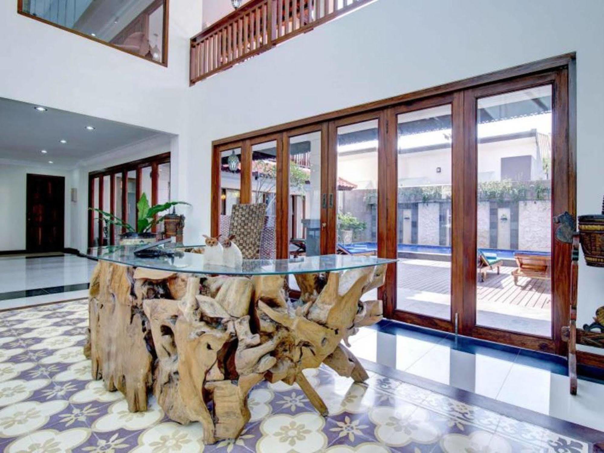 Hastinapura Residence Jimbaran Buitenkant foto